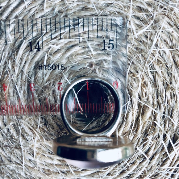 Ring - Picture 4 of 4